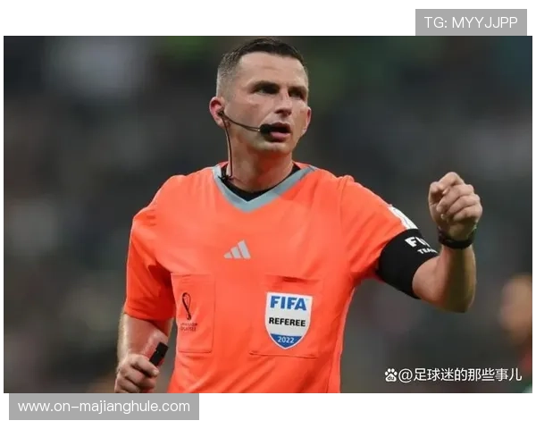 英超裁判奥利弗双红事件引发广泛讨论 判罚尺度成焦点